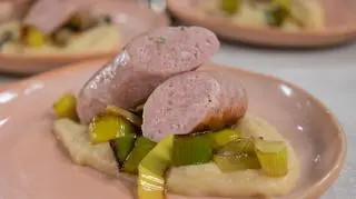 Kiełbasa z purre jabłkowym