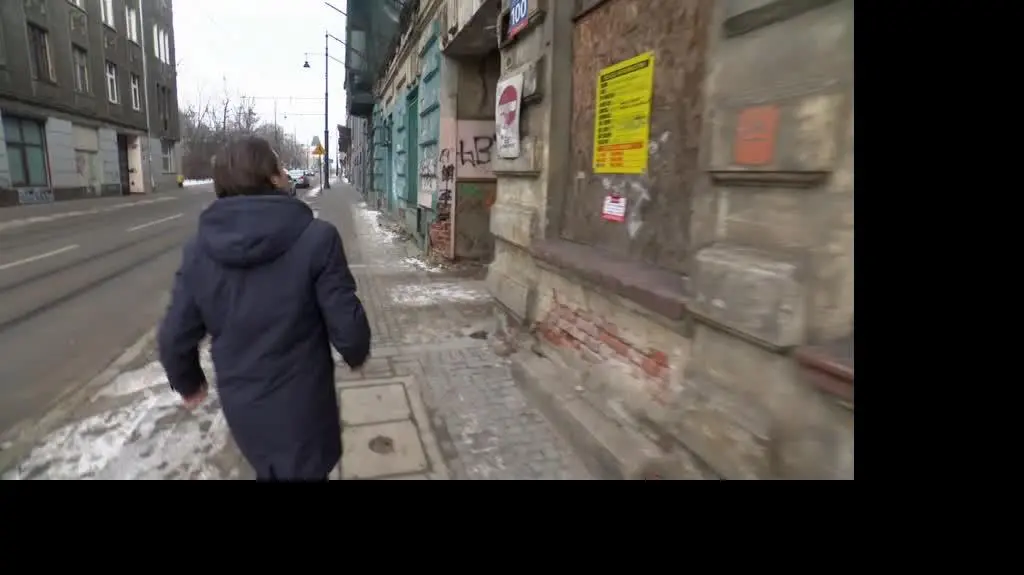 Uwaga! TVN: Mieszka w pustej, zimnej kamienicy