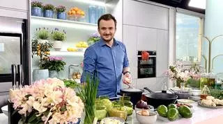 Grzegorz Zawierucha w kuchni Dzień Dobry TVN przygotowuje drugie śniadania. 