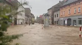 Boją się tego, co zobaczą w zalanych domach. "W ciągu 2 dni straciliśmy dorobek całego życia"