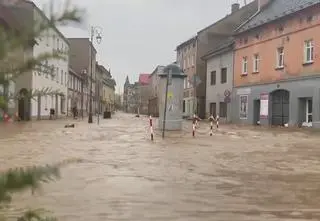 Boją się tego, co zobaczą w zalanych domach. "W ciągu 2 dni straciliśmy dorobek całego życia"
