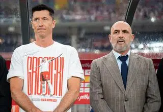 Robert Lewandowski odchodzi z reprezentacji. "Zaczęło się od bardzo surowego komunikatu"