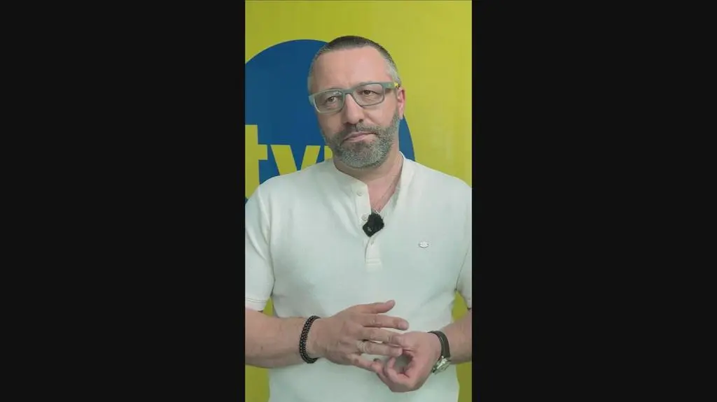 Pan Lektor komentuje transfer Klaudii El Dursi z "Hotelu Paradise" do "Top Model"