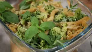 Serowa zapiekanka z brokułem