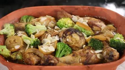 Tagine z kurczakiem i brokułami