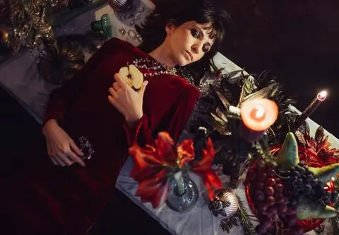Mulled Wine Dress. Hit zimowych stylizacji, który pokochały fashionistki