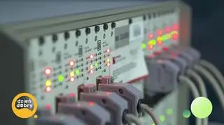 Nastolatkowie budują i programują roboty (napisy)