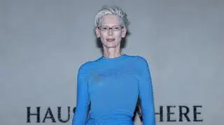 Życie prywatne Tildy Swinton nie wpisuje w dobrze znane ramy. Aktorka przez pewien czas mieszkała z byłym i obecnym partnerem 