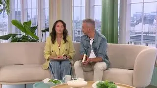 Od stewardessy do asystentki szejka - napisy