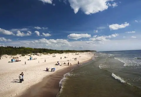 To najcieplejsze kąpielisko nad Bałtykiem. Sprawdź, dlaczego warto odwiedzić "Polski Dubaj"