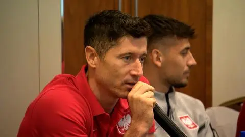 Dzieci zadają pytania gwiazdom futbolu. Jak Robert Lewandowski radzi sobie z hejtem?