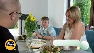 Niezwykły 11-letni reporter – napisy