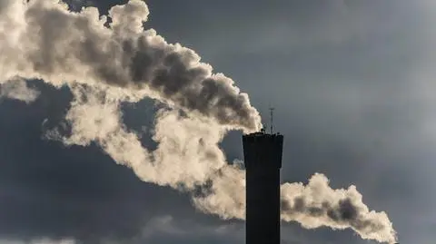 Alert RCB przed smogiem. W tych regionach lepiej nie wychodzić z domu