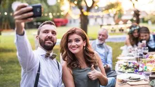 Partner na wesele z ogłoszenia - czy to dobry pomysł? "Będzie co dzieciom opowiadać"