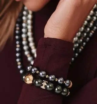 Bransoletka z dużych pereł w odcieniach szarości i ecru BPE0159