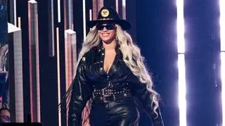 Beyoncé pokazała się bez peruki. Jak wygląda w naturalnych włosach?