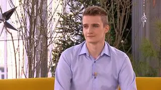 Wataha zaopiekowała się trójnogim wilkiem 