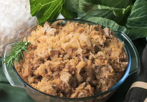 Jak uratować przypalony bigos? 