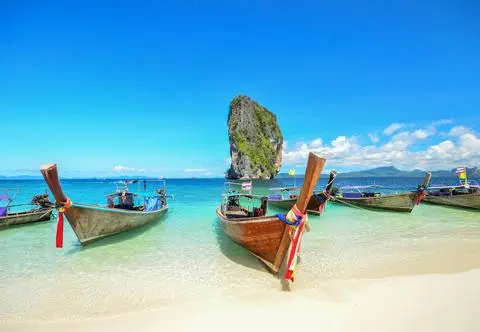 Phuket – wyspa w Tajlandii. Popularne atrakcje, historia wyspy i tsunami