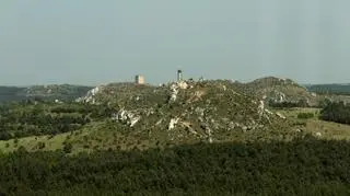 Jura Krakowsko-Częstochowska – zamki, jaskinie i inne atrakcje. Gdzie warto pojechać?