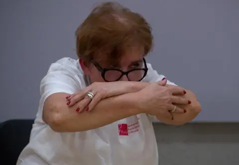 "Nasz mózg zapomina, że ma Parkinsona". Jak taniec pomaga chorym? 