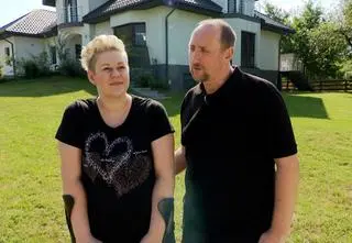 Są rodzicami 11 dzieci. Jak wygląda ich codzienność?