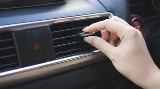 Odgrzybianie klimatyzacji w samochodzie – na czym polega, jak często wykonywać?