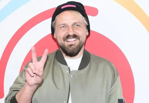 Paweł Domagała o religii. "Jeśli ktoś jest niewierzący, to dla mnie ślub jest bez sensu"