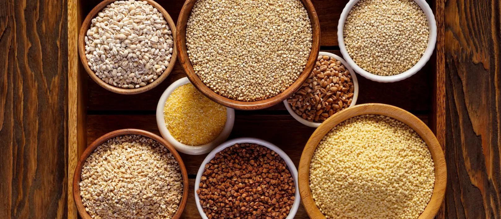 Pyszne, wartościowe i różnorodne. Jak włączyć kasze i ryże do codziennego menu?