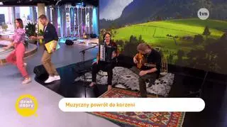 Karolina Cicha i Mateusz Szemraj w piosence „Troch Szaharda” 