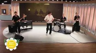 Oskar Cyms w utworze “Cały czas”  