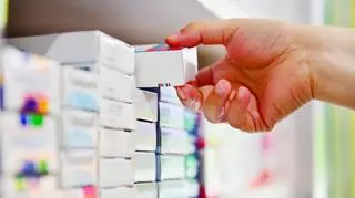 Alarm GIF: wadliwa partia witaminy C wycofana z rynku