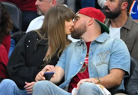 Ile kosztował pierścionek zaręczynowy Taylor Swift? Szacunki wbijają w fotel