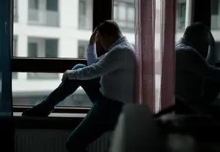 Co siódmy polski medyk miał myśli samobójcze. "Właściwie nie ma oddziału bez problemów z ciężką depresją"