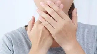 Cierpisz na nieprzyjemny zapach z ust? Poznaj sposoby leczenia i potencjalne przyczyny