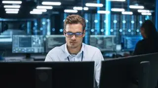 Jak zostać spedytorem i czym zajmuje się osoba na tym stanowisku?