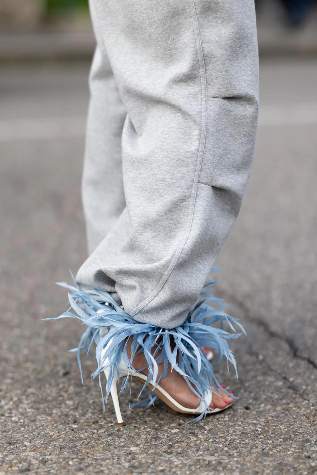 buty z piórami