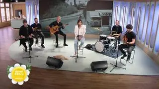 Kasia Kowalska w piosence "W zakamarkach serc" 