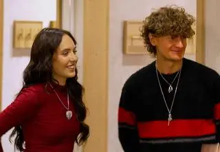 Zalia wyraża siebie poprzez muzykę i modę. Jej stylizacje wpisują się w najnowsze trendy