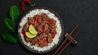 Rendang, czyli narodowe danie Indonezji. Jak je przygotować?