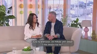 Z miasta w objęcia natury i męża - napisy