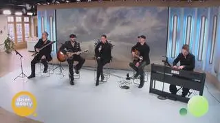 Blue Cafe w piosence "Ocalić od zapomnienia"