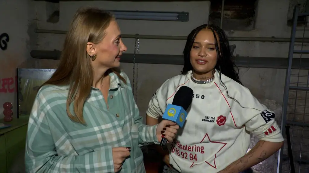 Sara James i Karolina Kalatzi