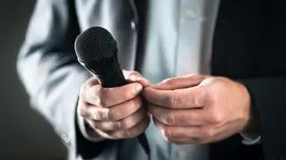 Scena należy do niego. Na czym polega praca konferansjera i kto się w niej odnajdzie?