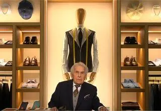 92-letni krawiec, który codziennie z radością wstaje do pracy. "To chodząca recepta na długowieczność"