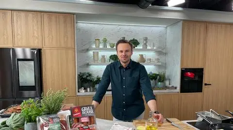 Zrób grilla z Sebastianem Olmą. Poznaj jego sposoby na udaną ucztę