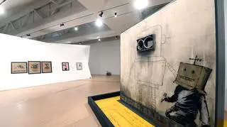 "Tajemnica Banksy'ego – Genialny Umysł" we Wrocławiu. Co można zobaczyć na wystawie?