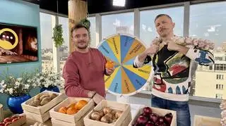 Koło Smaków, czyli bitwa na 5 składników Piotra Kucharskiego i Grzegorza Zawieruchy. Który kucharz lepiej sobie poradził? 