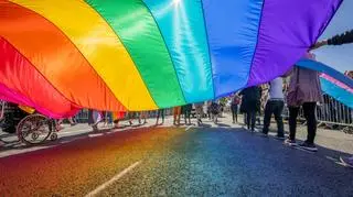Marki najsilniej kojarzone ze wsparciem społeczności LGBT+. TVN na podium zestawienia 
