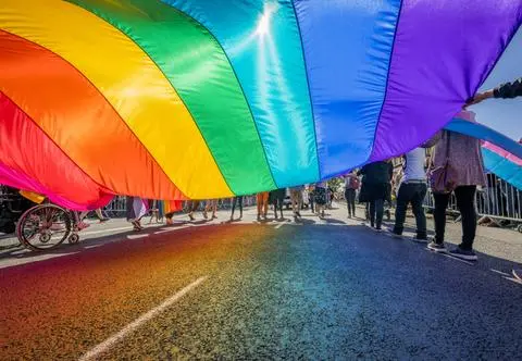 Marki najsilniej kojarzone ze wsparciem społeczności LGBT+. TVN na podium zestawienia 
